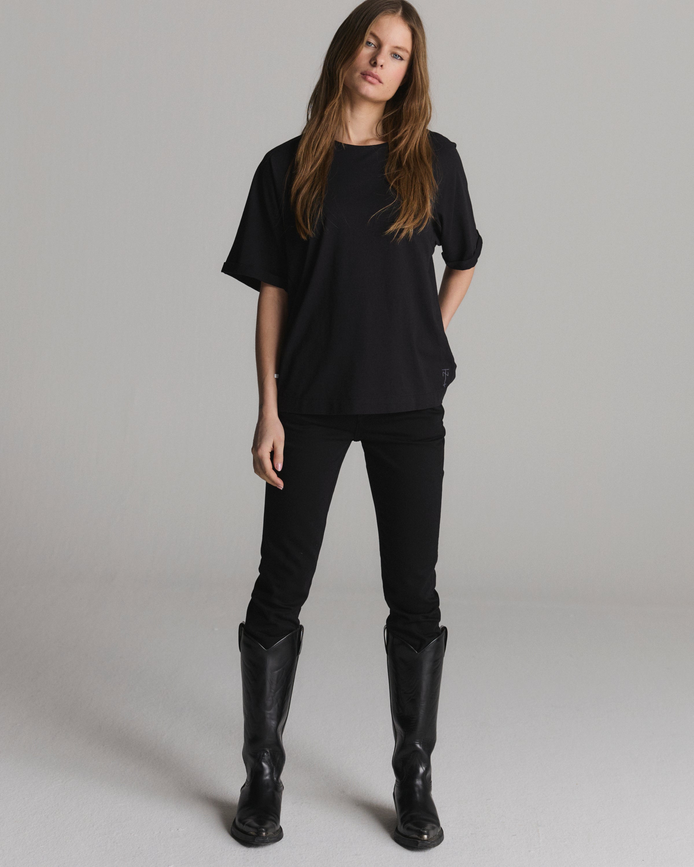 Tenue. Alex Black T-shirt S/S Women