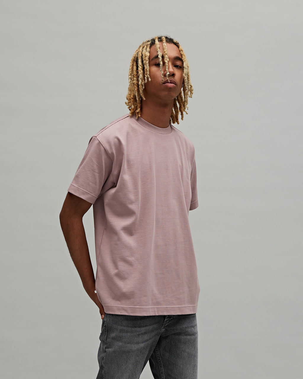 Bruce Mauve