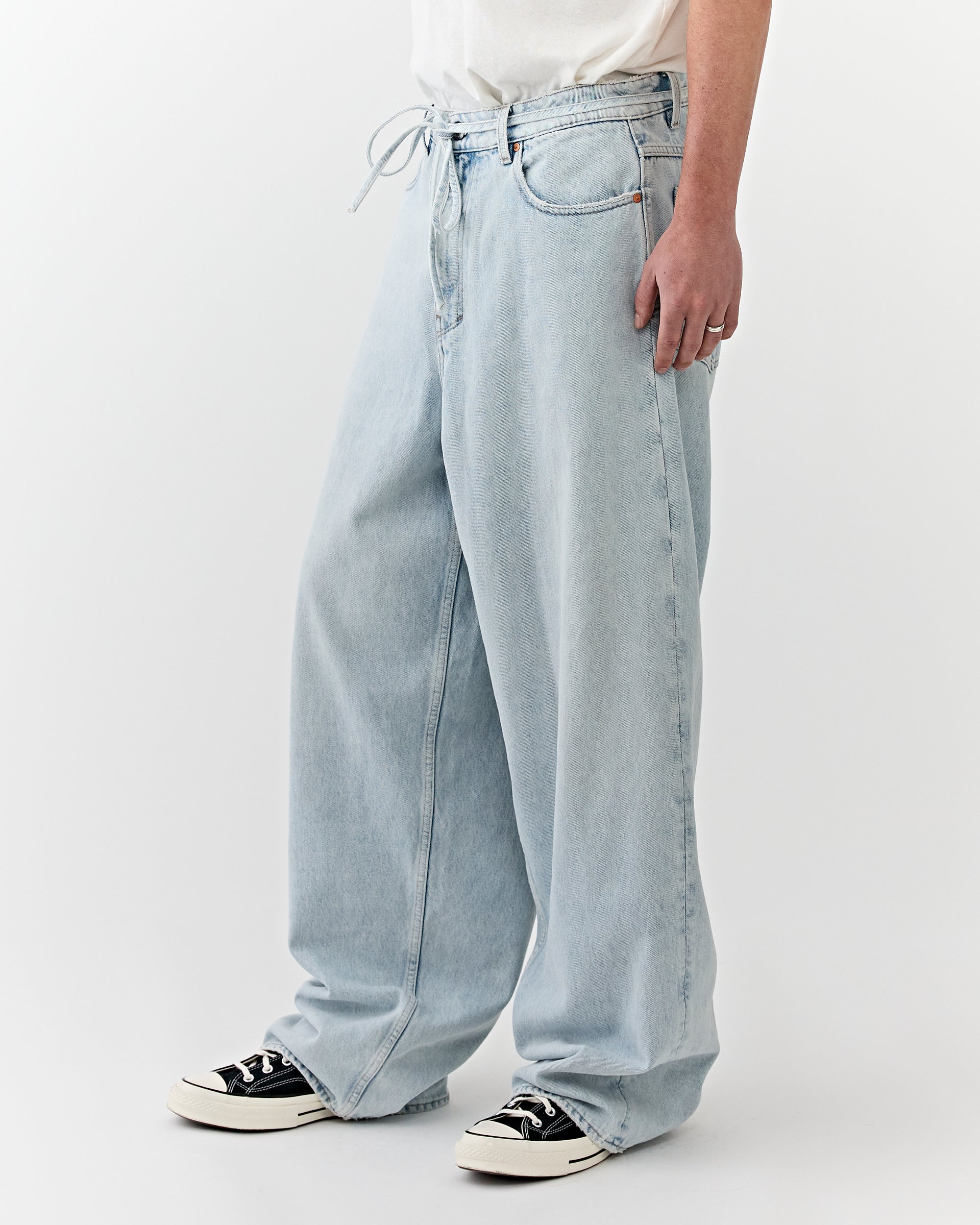 Noah Jeans Sandy Lake