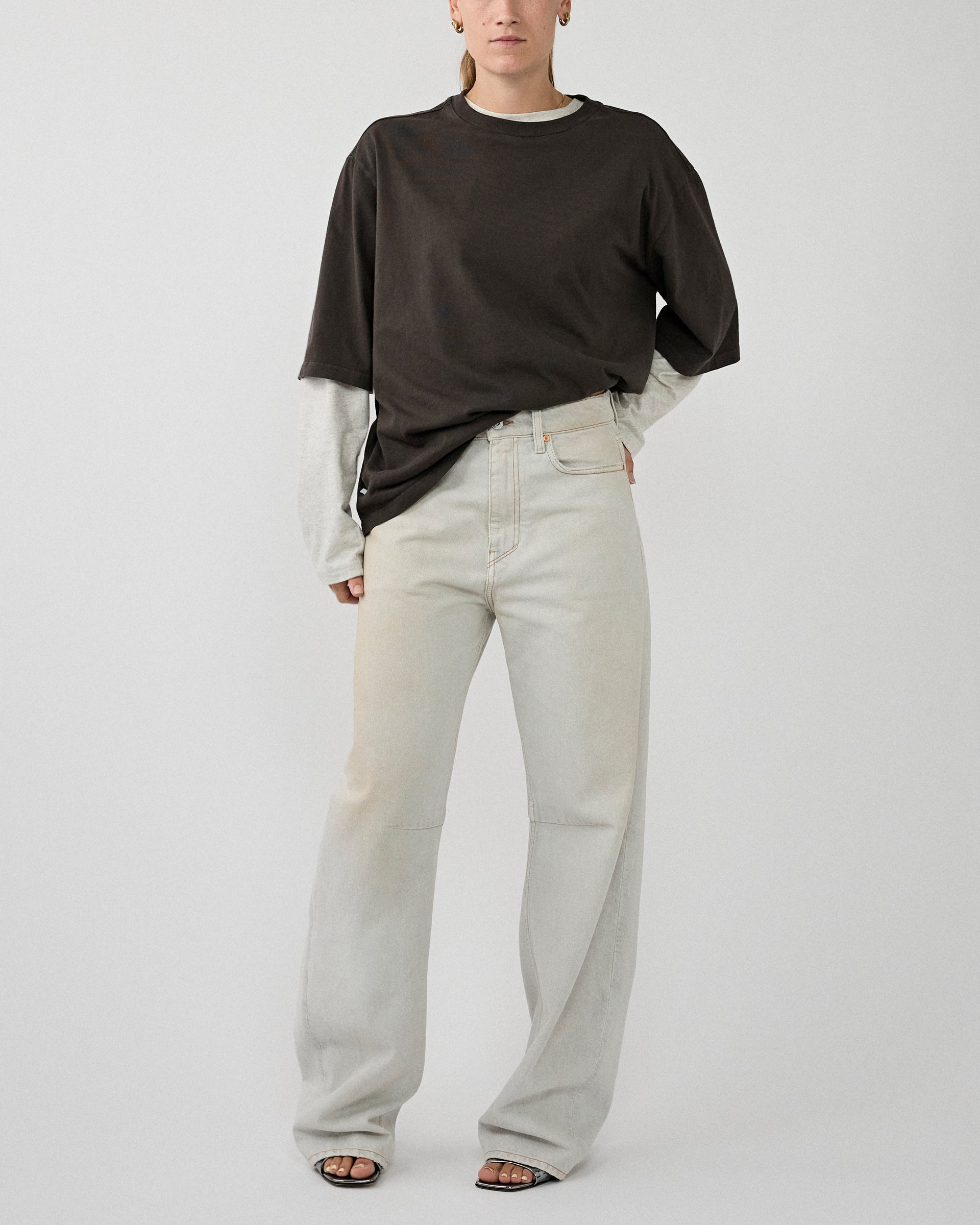 Robyn Jeans Ontario