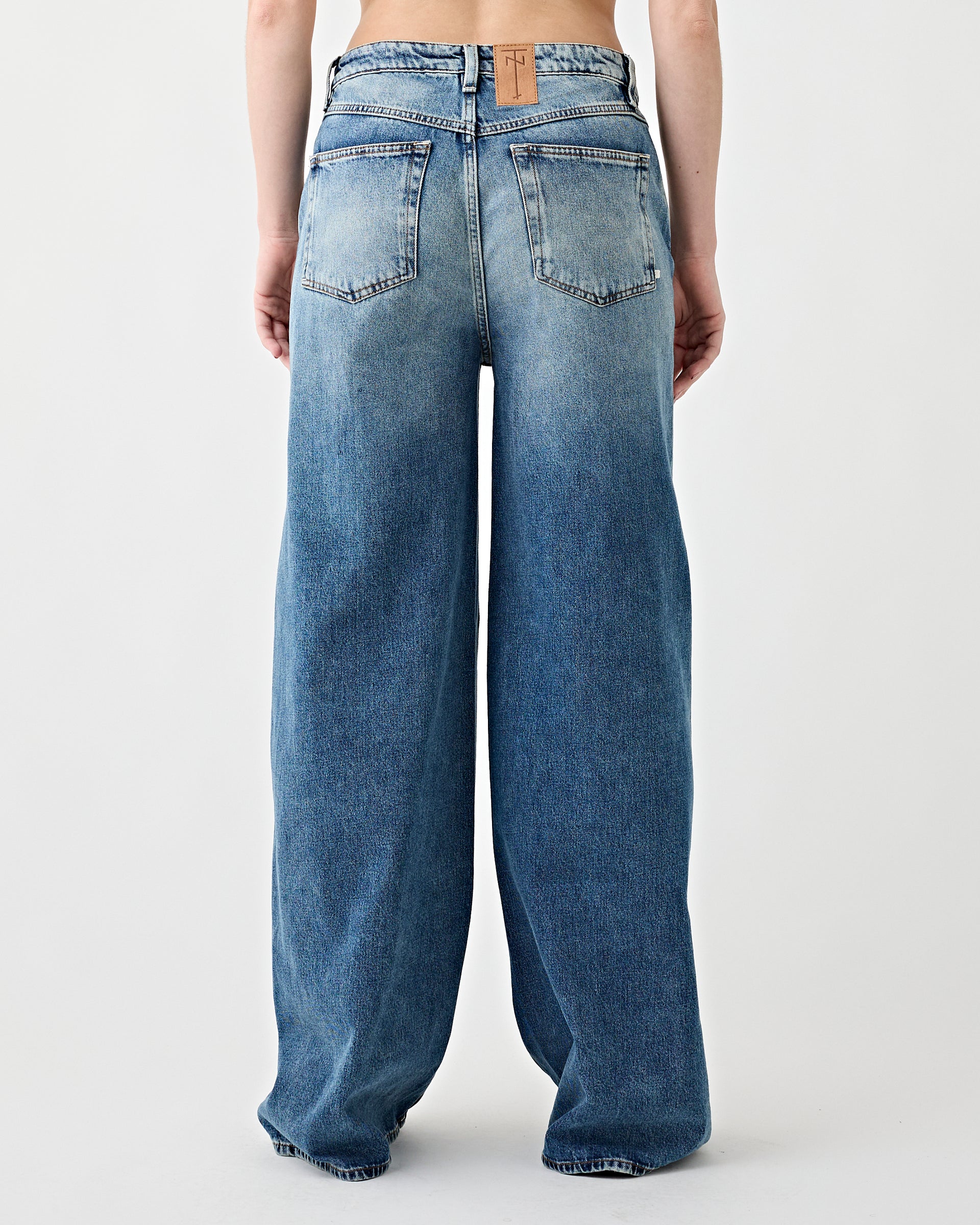 Bella Jeans Tacoma