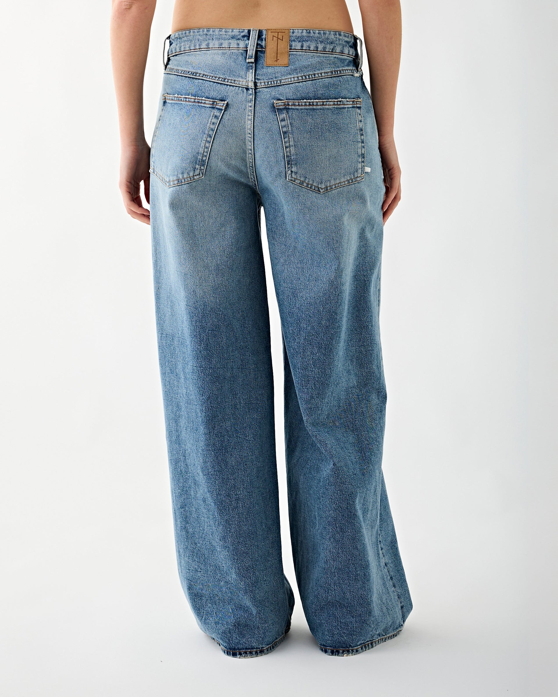 Tenue. Bella Portland Denim Women