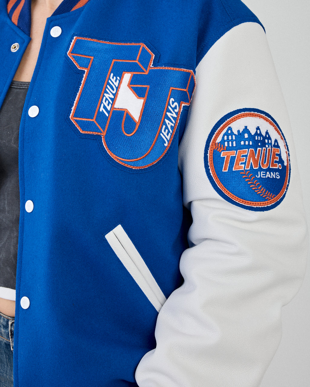 Tenue. Varsity ‘The Amsterdam Royals’ Limited Edition of 25
