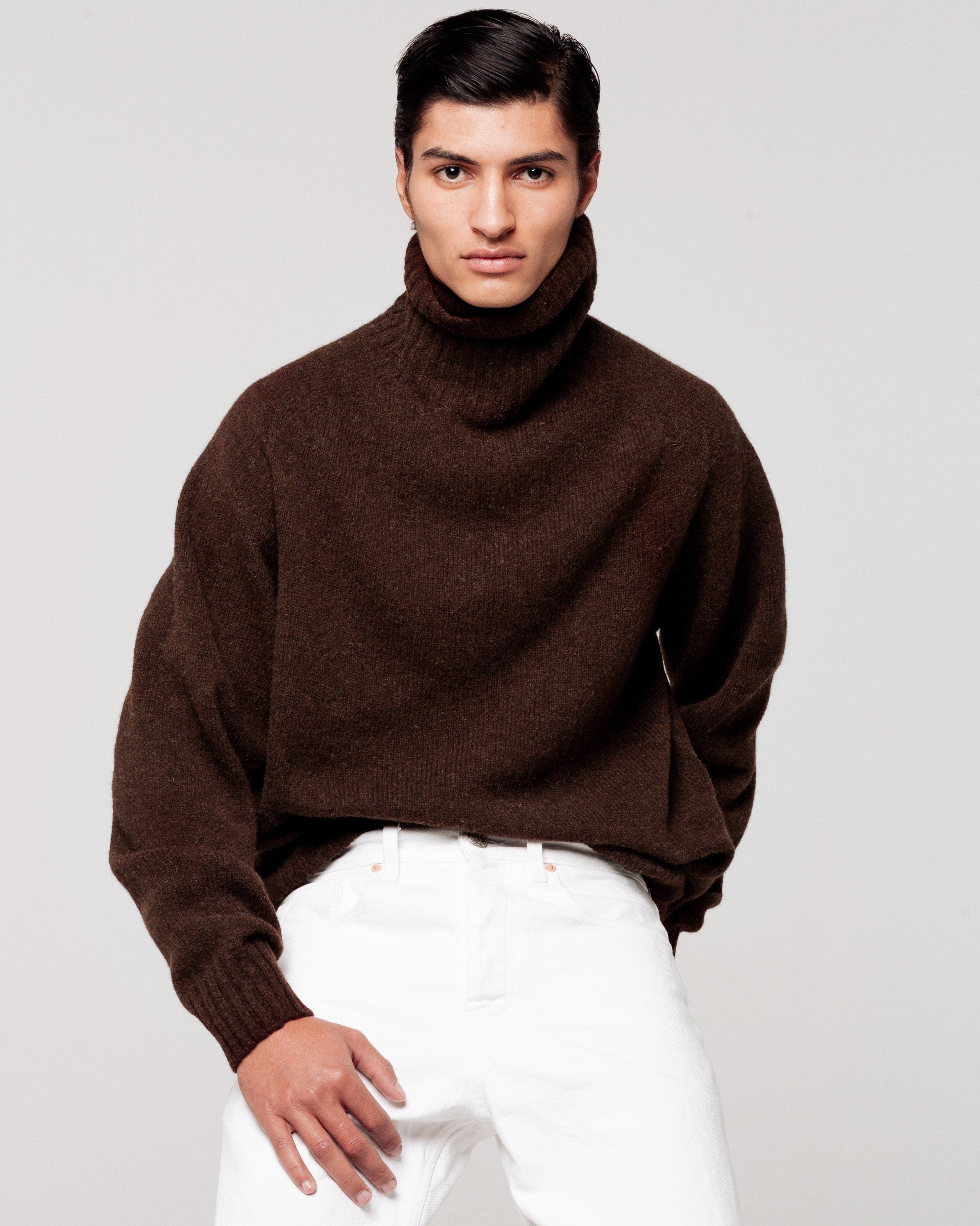 Tenue. Tenue. x Le Bonnet Newman Chocolate Sweater